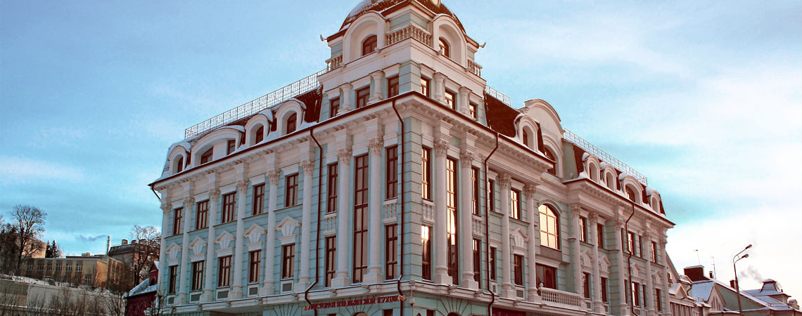 Офисное здание с рестораном, ул. Петербургская